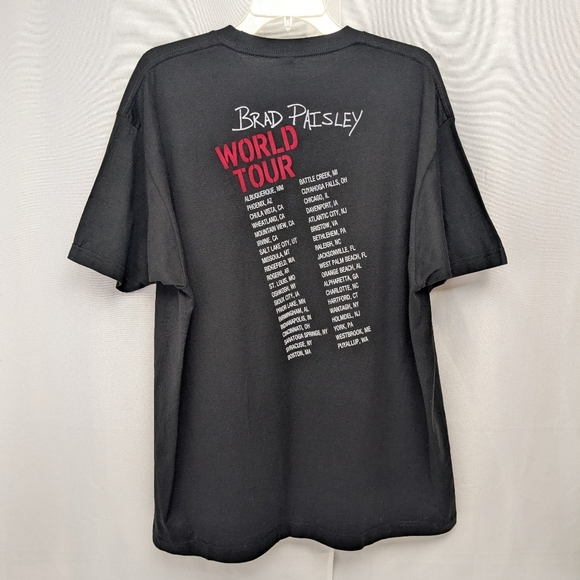 Brad Paisley Shirt Weekend Warrior World Tour Black Tee Size XL - Picture 4 of 4